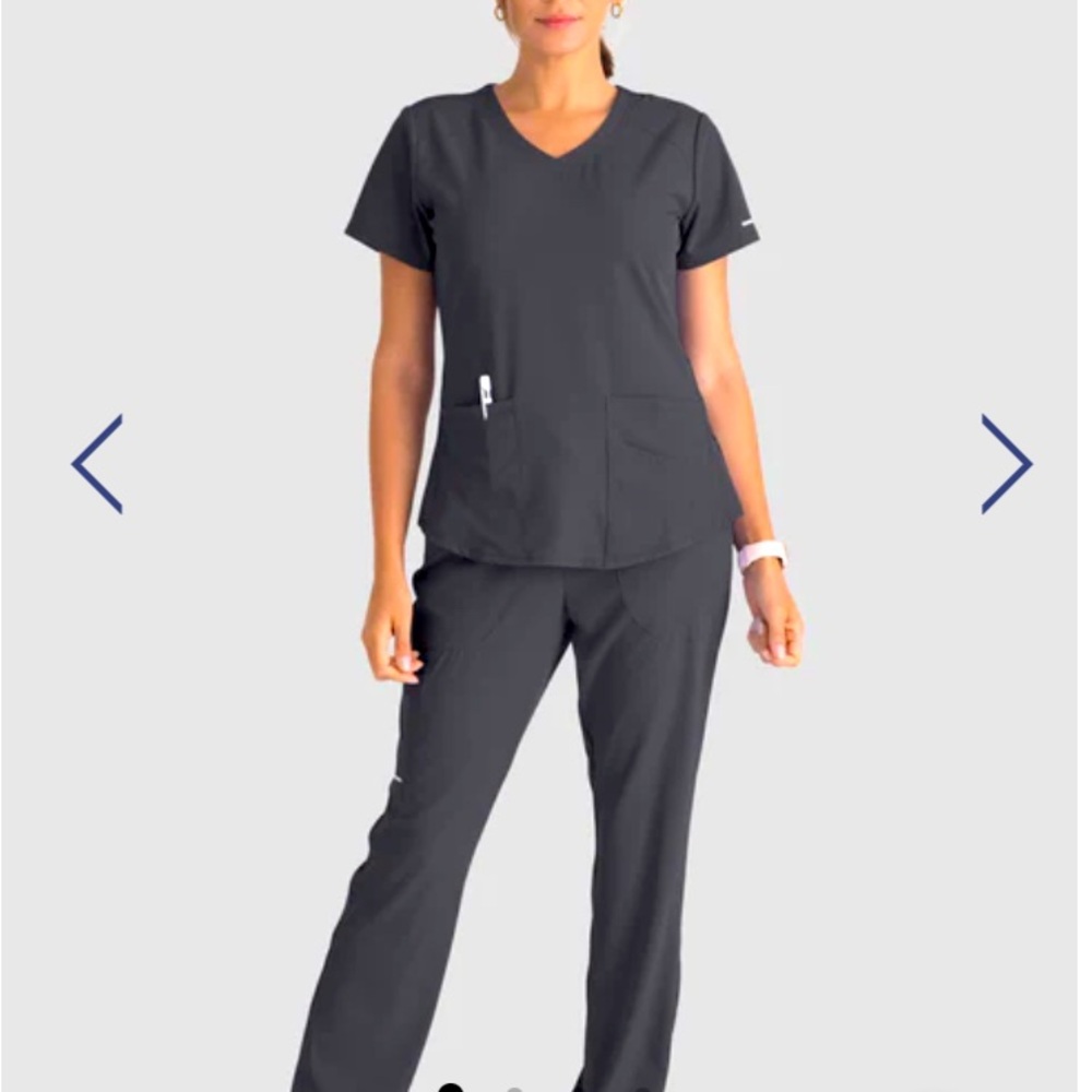 Sketchers scrubs by Barco
